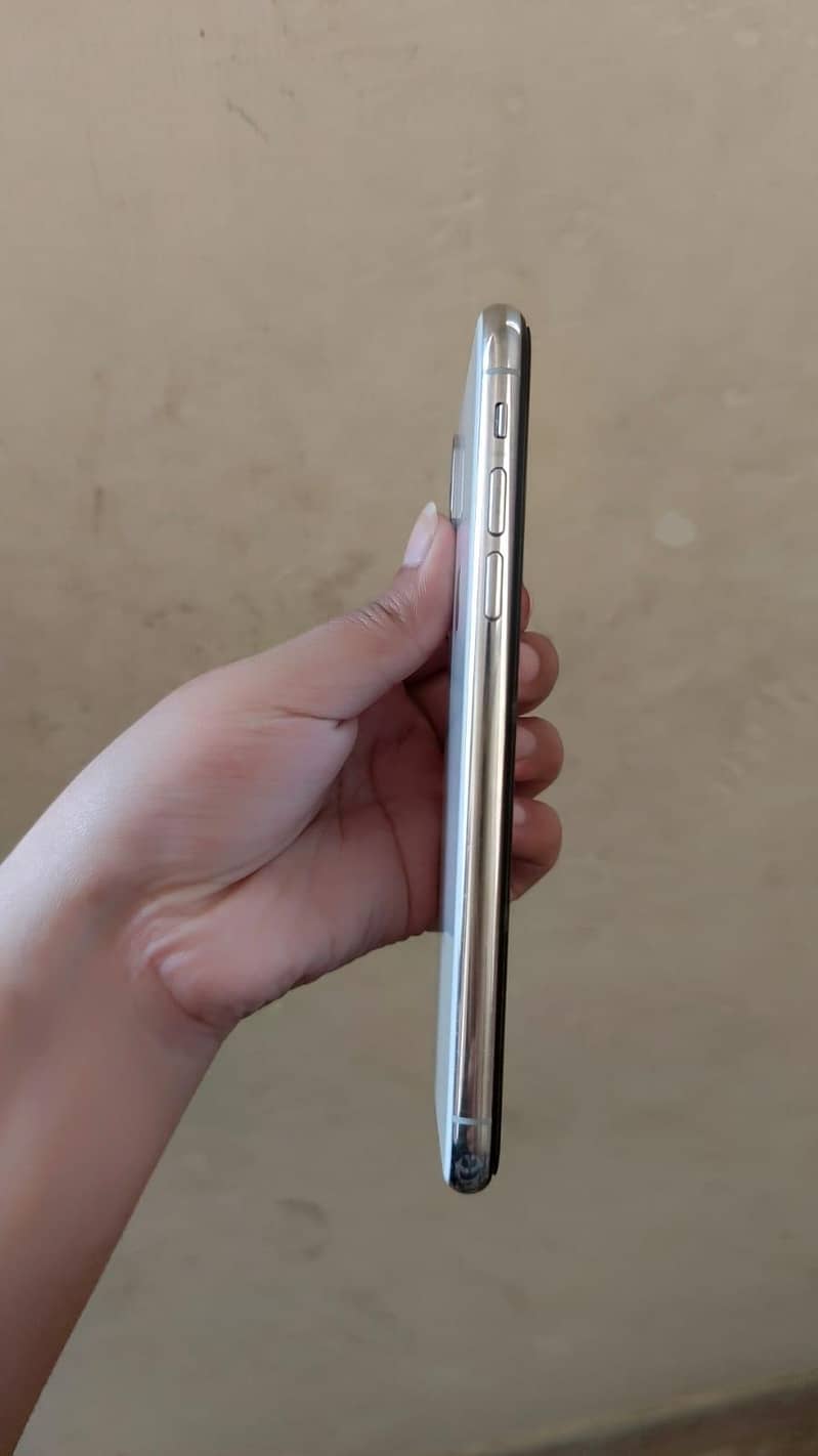 Apple iPhone X 1