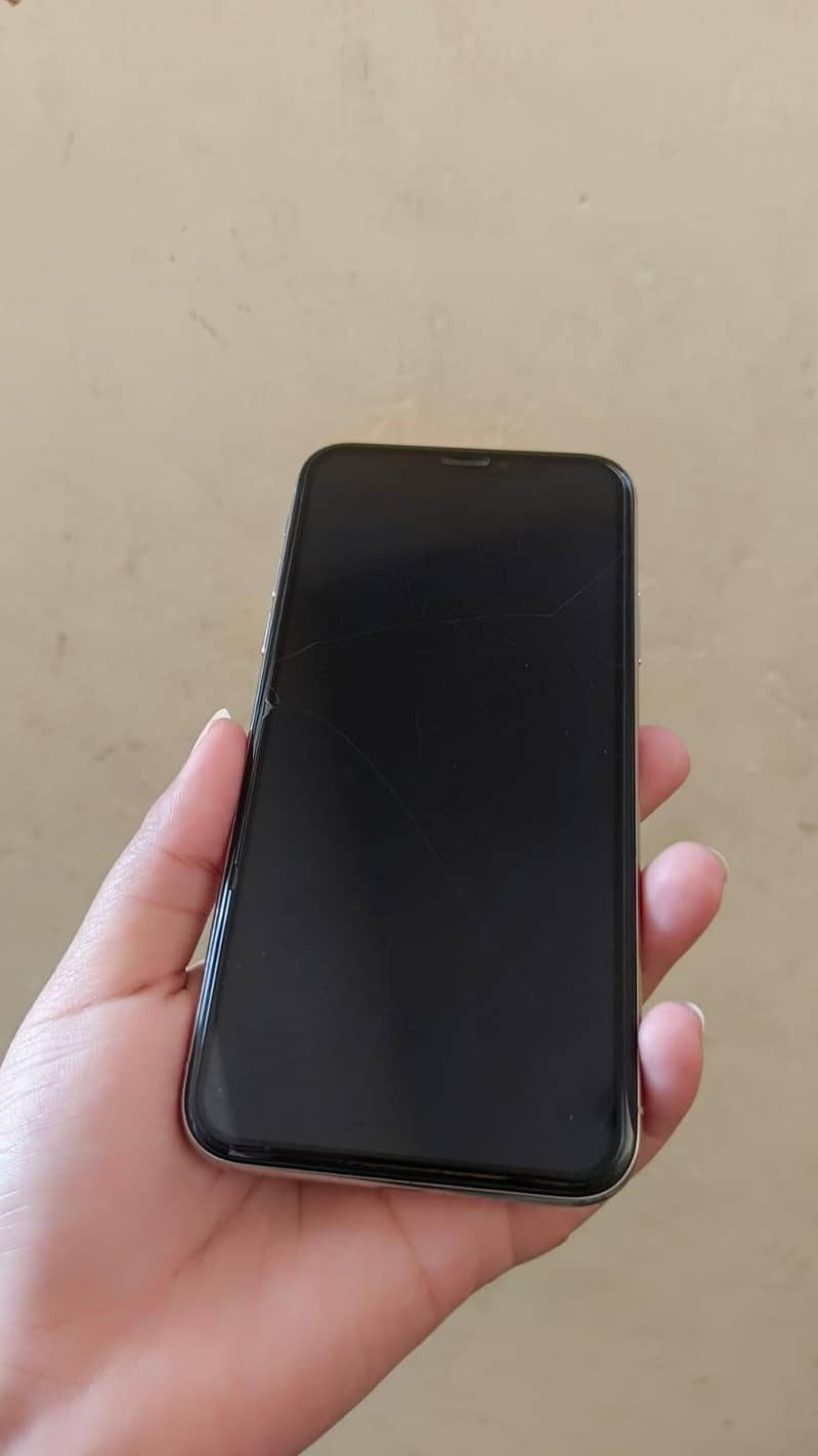 Apple iPhone X 4