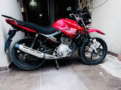 YAMAHA YBRG125 . . just 9000 Mileage use