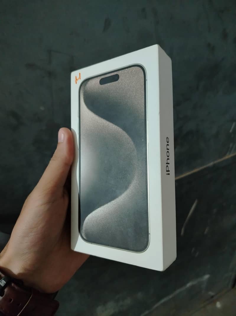 Apple iPhone 15 Pro 0