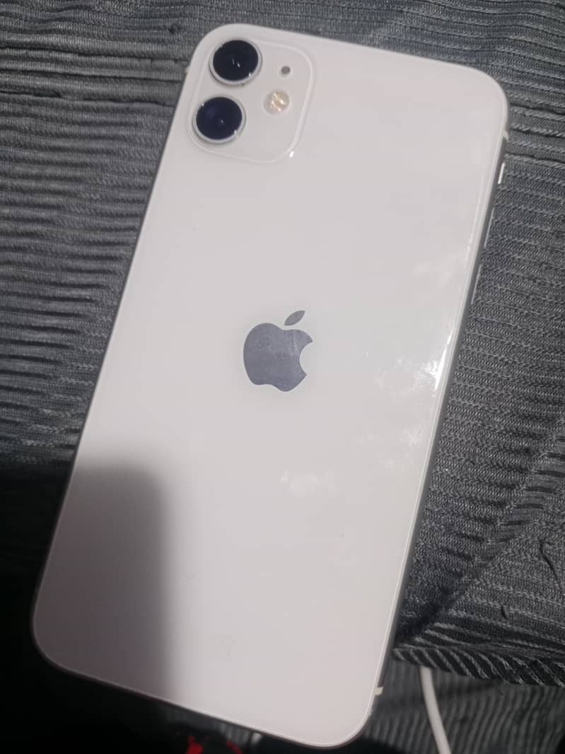 Apple iPhone 11 0