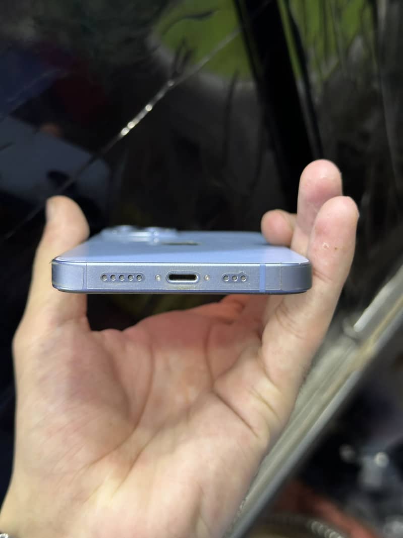Apple iPhone 14 2