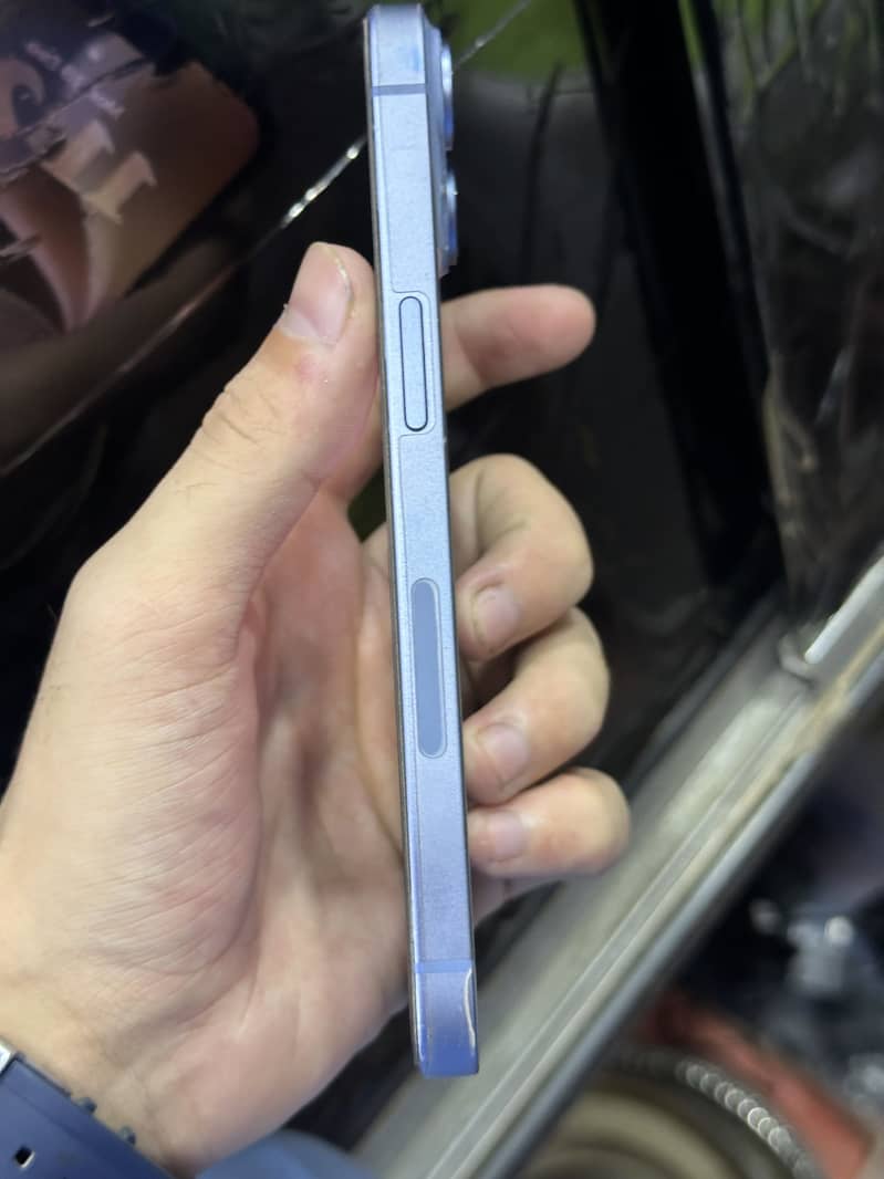 Apple iPhone 14 4
