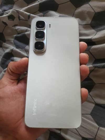 Infinix hot 60i 6+ 128gb