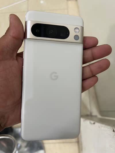 Google Pixel 8 Pro