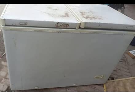 Dawlance deep freezer