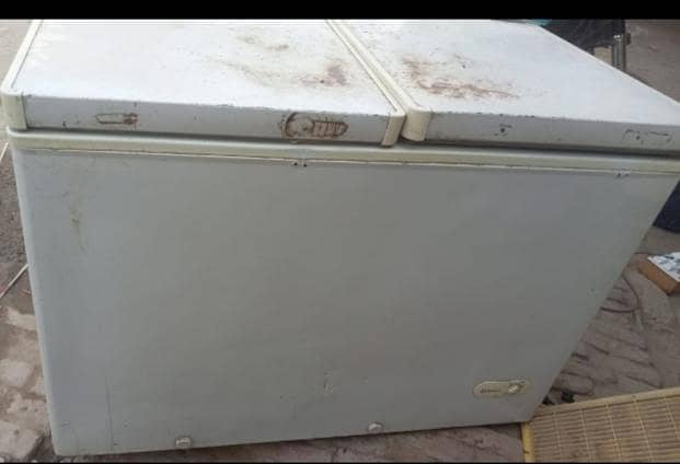 Dawlance deep freezer 0