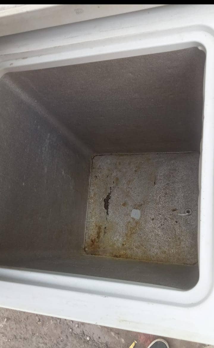 Dawlance deep freezer 5