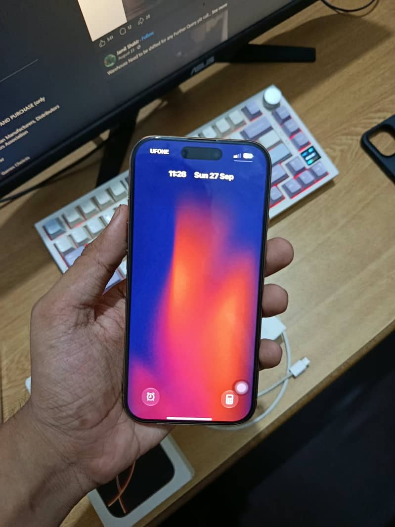 Apple iPhone 16 Pro 0
