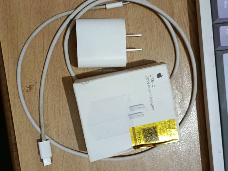 Apple iPhone 16 Pro 1