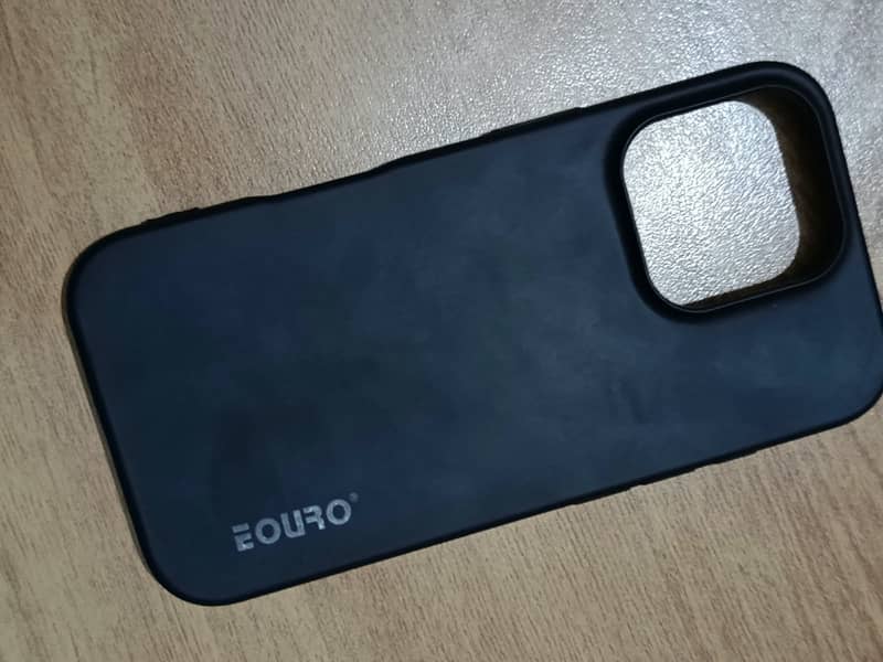 Apple iPhone 16 Pro 2