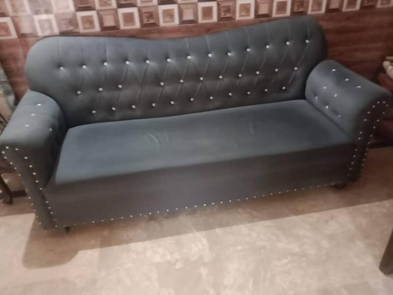 Beautiful Sofa Set – Like New | 3+1+1 Seater | Lahore 2