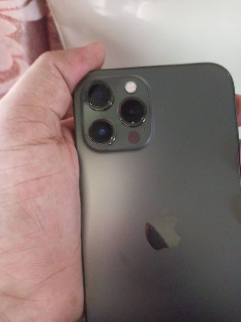 Apple iPhone 12 Pro Max 3