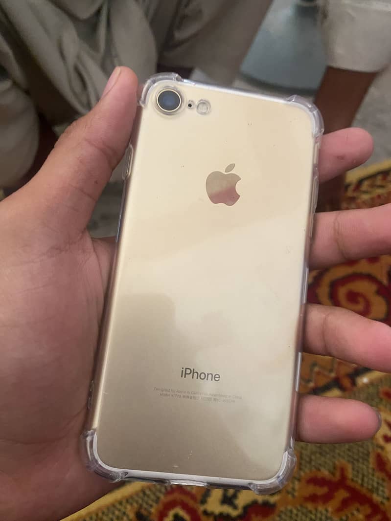 Apple iPhone 7 1