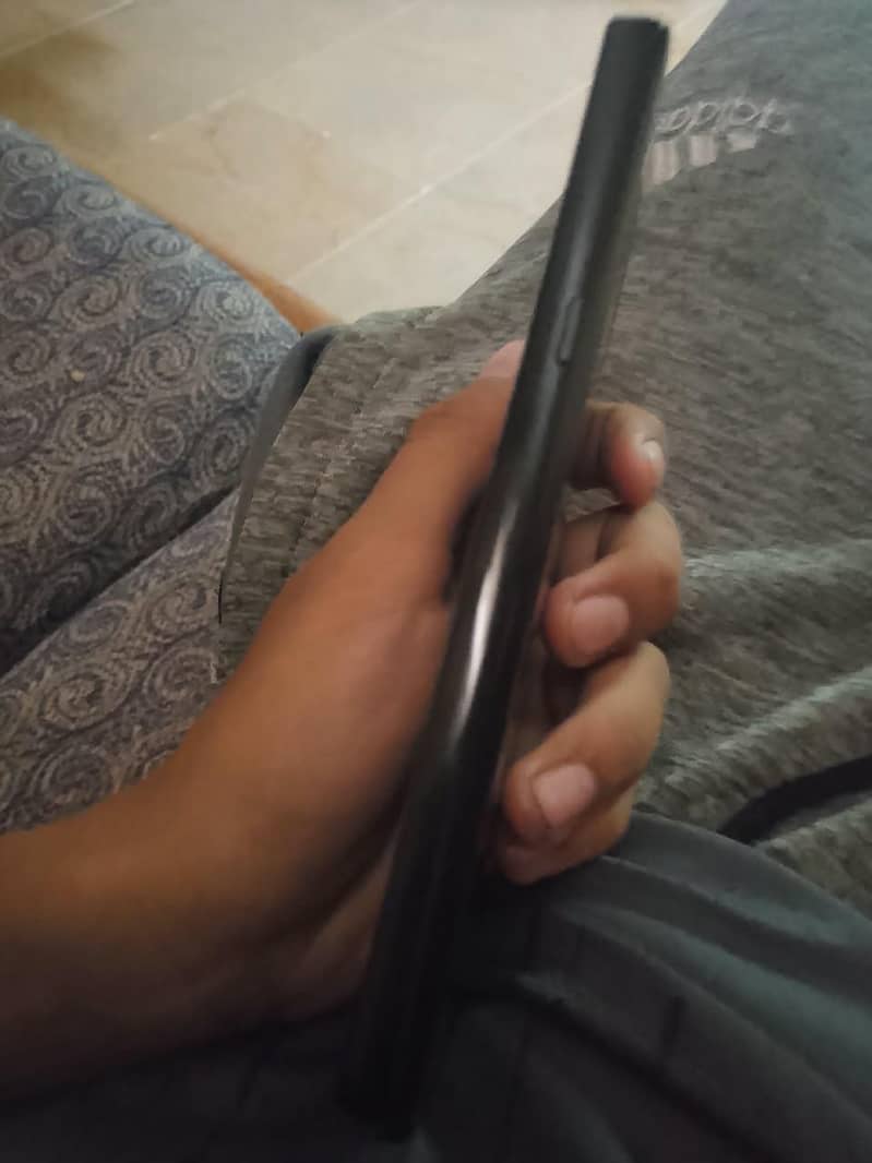 Samsung Mobile Note 8 4