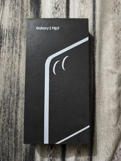 Samsung Mobile Z Flip 7