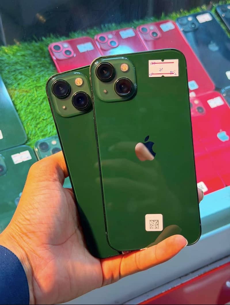 Apple iPhone 13 0