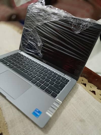 DELL latitude CORE I5 13TH generation 16/256