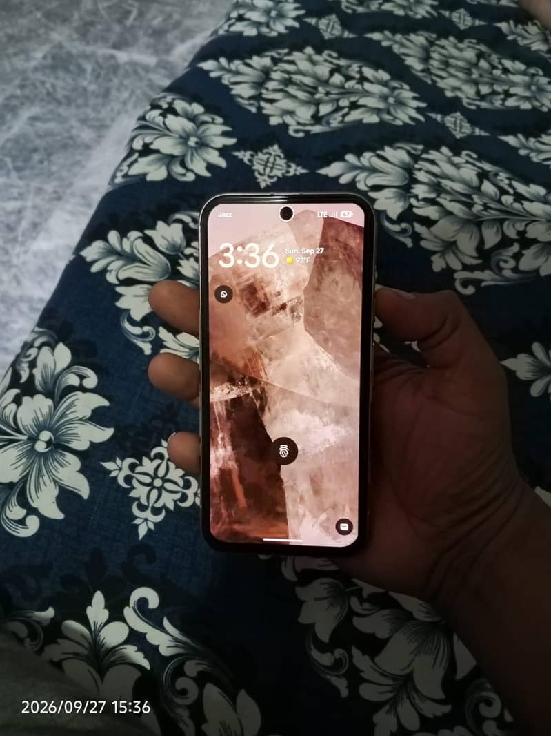 Google Pixel 8a 1