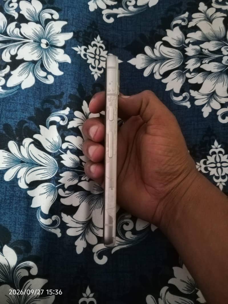 Google Pixel 8a 2
