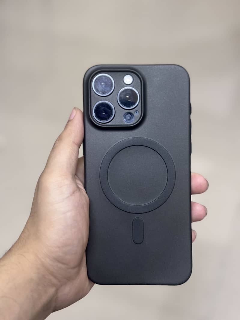 Apple iPhone 15 Pro Max 0