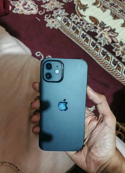 Apple iPhone 12