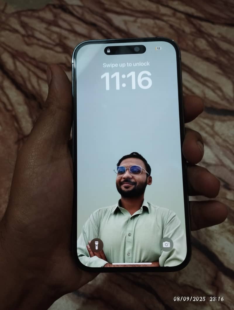 Apple iPhone 14 Pro 1