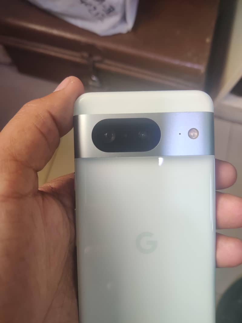 Google Pixel 8 5