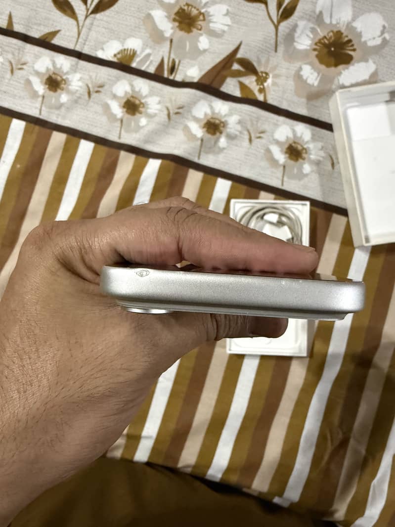 Apple iPhone 17 Pro Max 1