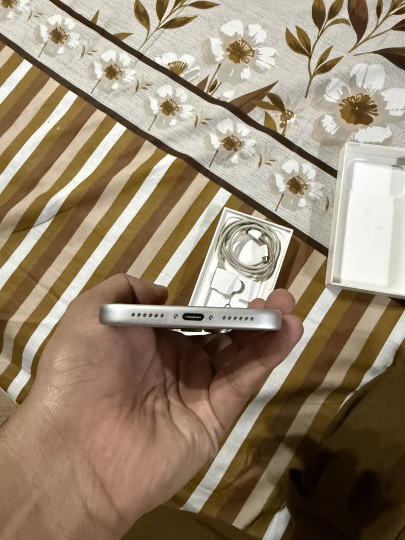 Apple iPhone 17 Pro Max 2