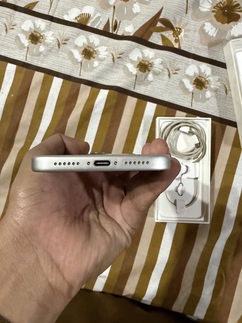 Apple iPhone 17 Pro Max 3