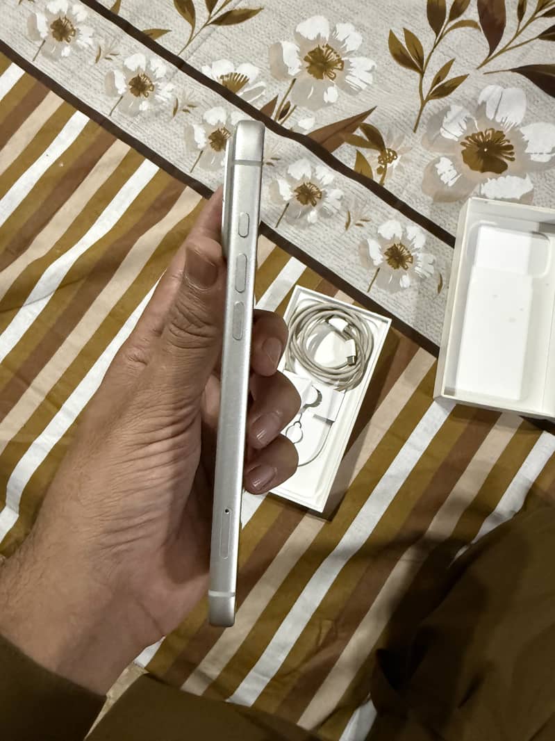 Apple iPhone 17 Pro Max 5