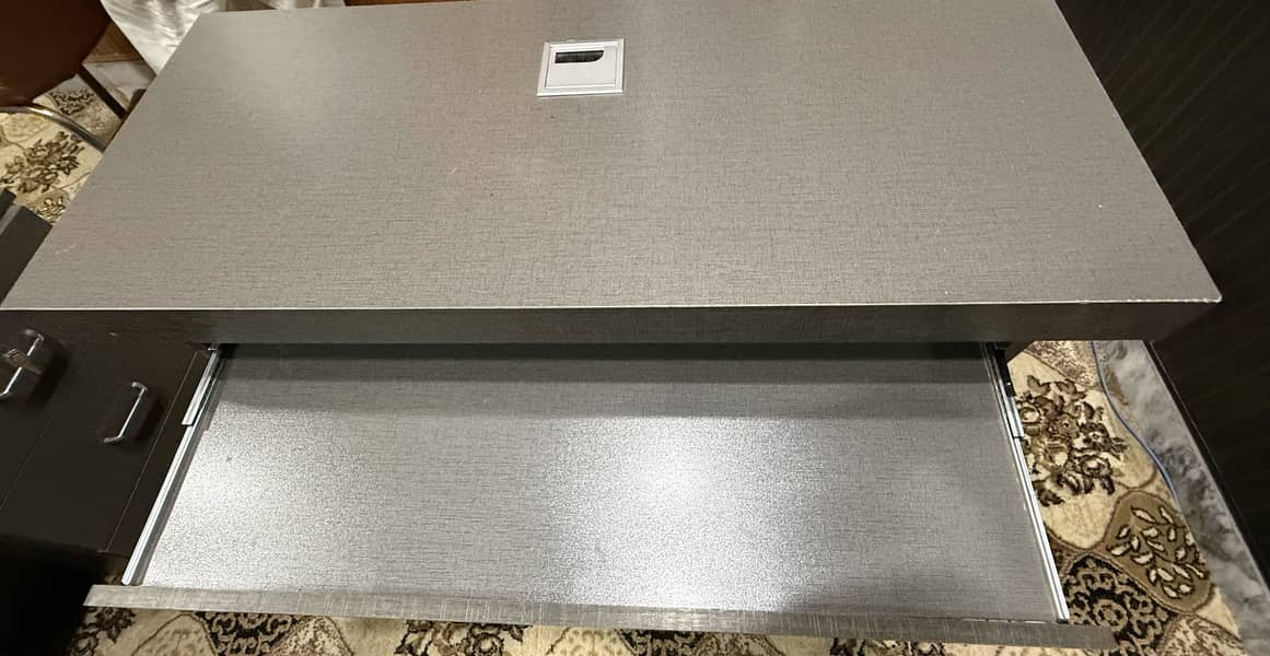 Computer Table 6