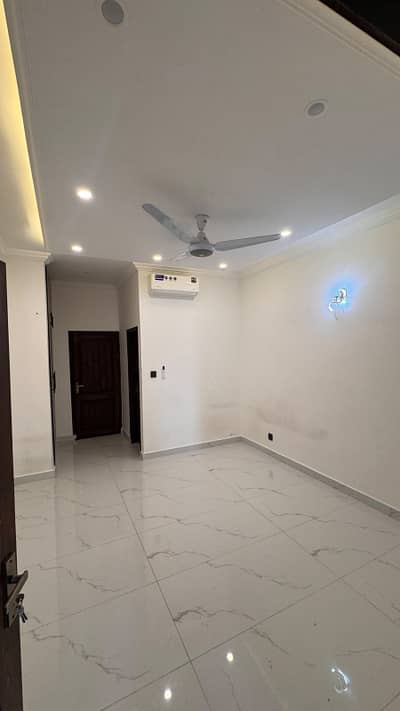 5-Bed Houses For Sale In I-11/2 Islamabad Inverter ACs Included