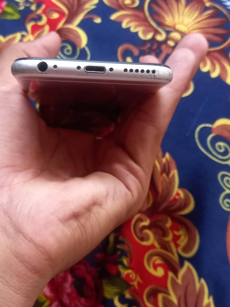 Apple iPhone 6S 3