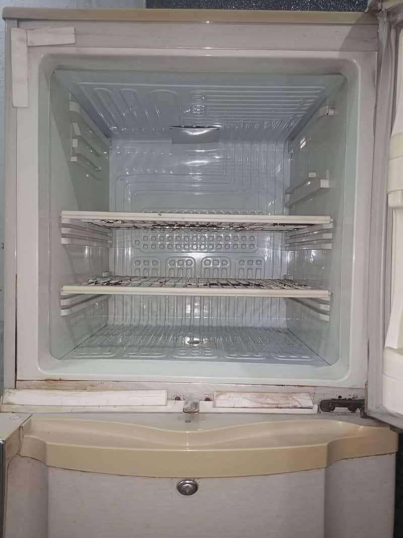 PEL fridge 2