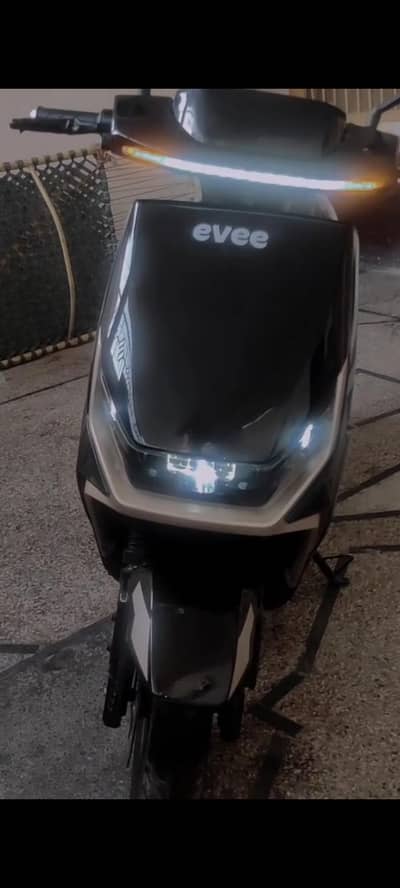 Evee Scooty 1000W Graphene - 1000 Watt Motor - Talagang