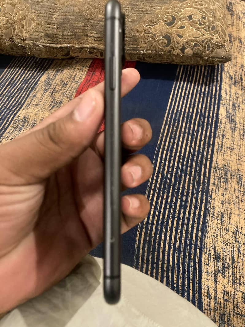 Apple iPhone 11 6