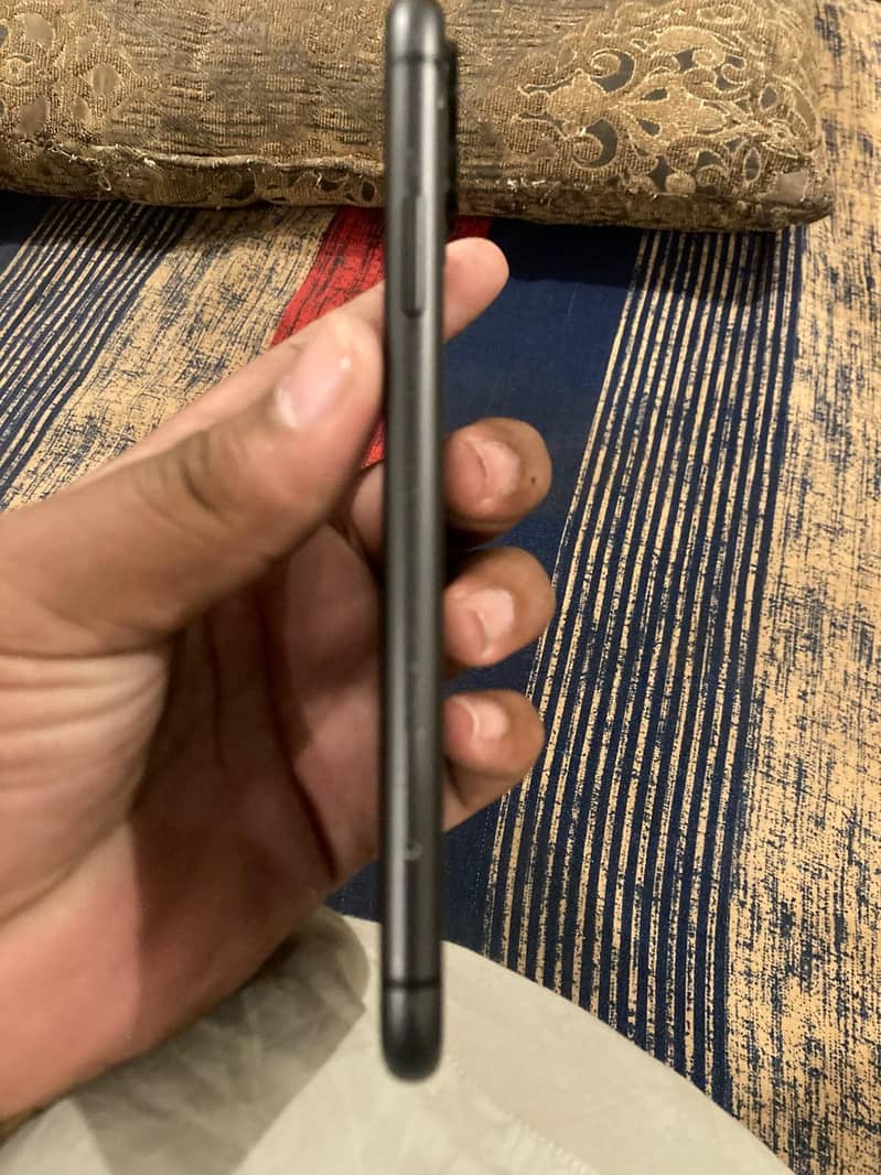 Apple iPhone 11 11