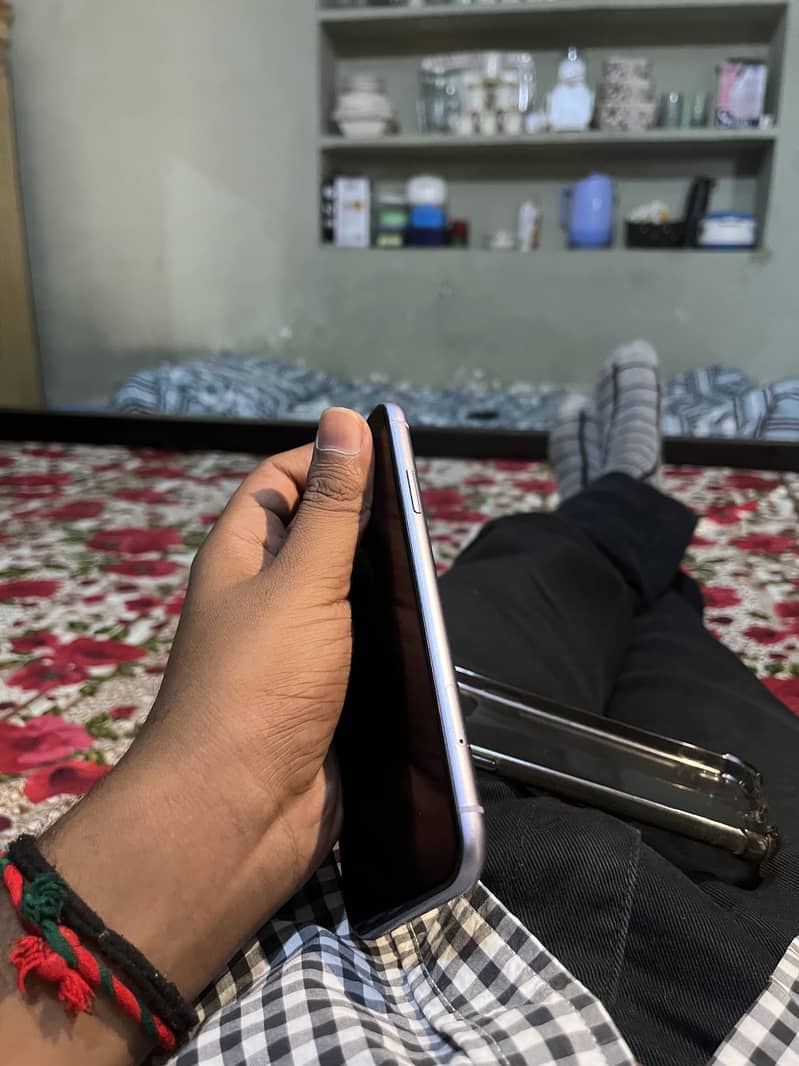Apple iPhone 11 5