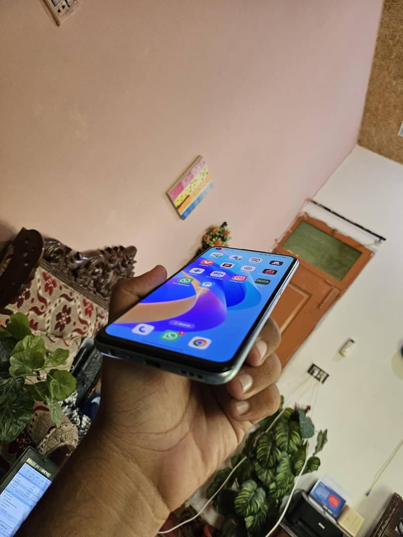OPPO A76 1