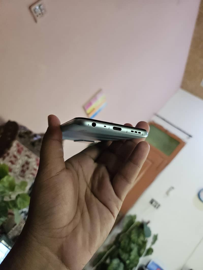 OPPO A76 4