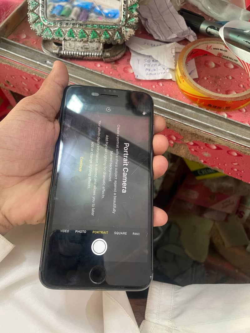 Apple iPhone 8 Plus 2