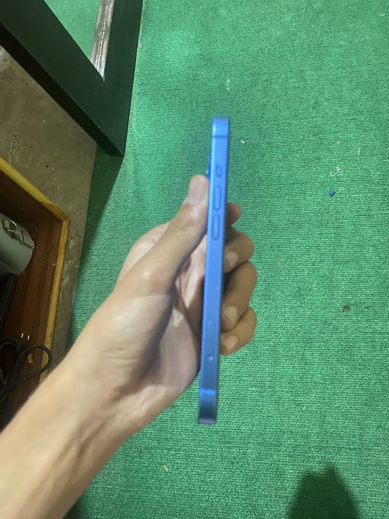 Apple iPhone 13 3