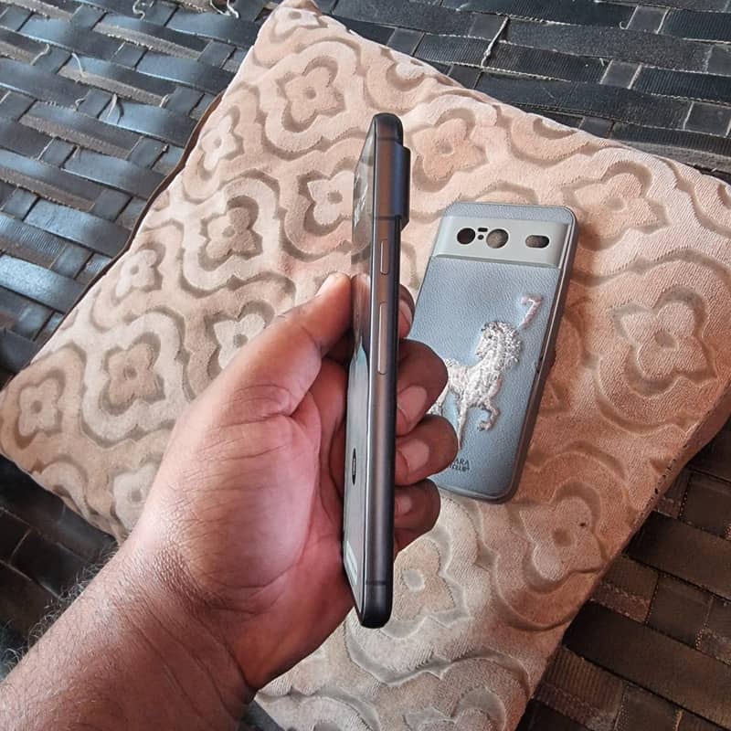 Google Pixel 8 2