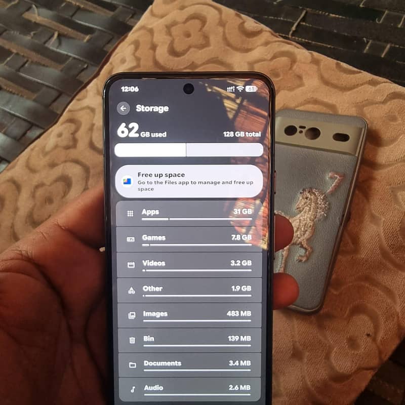 Google Pixel 8 3