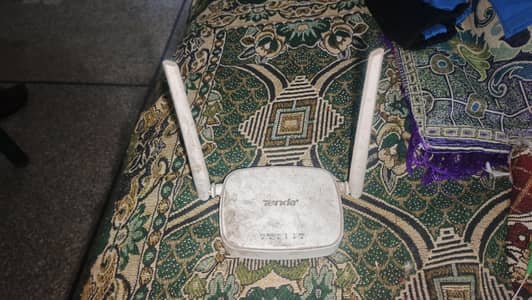 tenda router and charger cable sb available hai