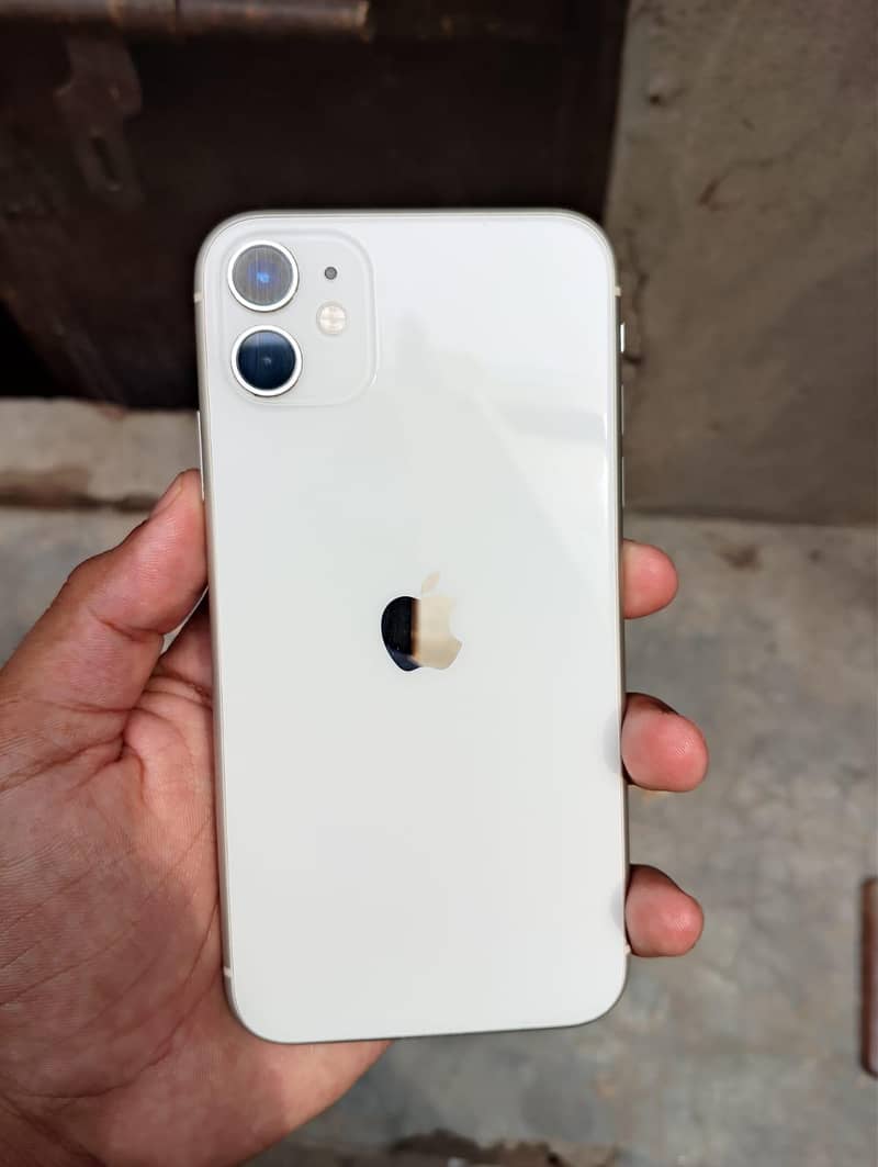 Apple iPhone 11 0