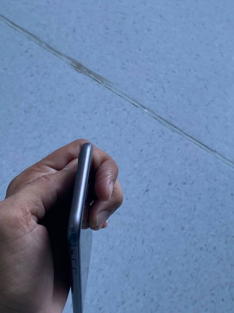 Apple iPhone 8 4