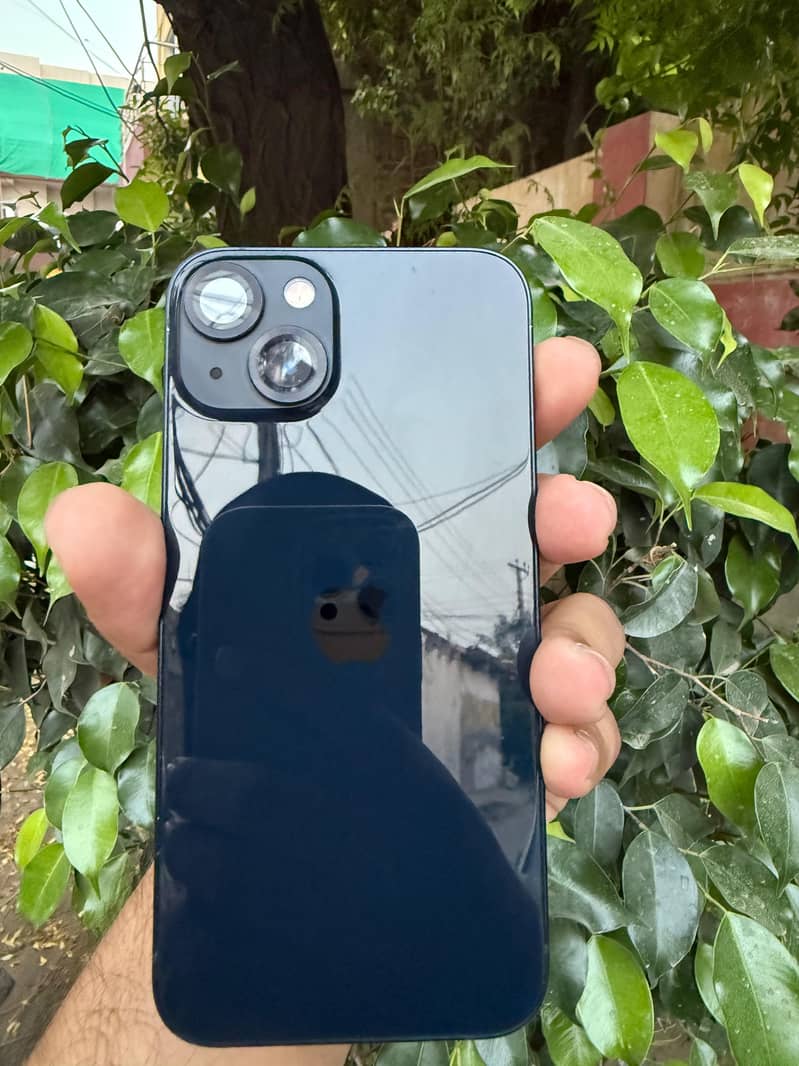 Apple iPhone 13 1